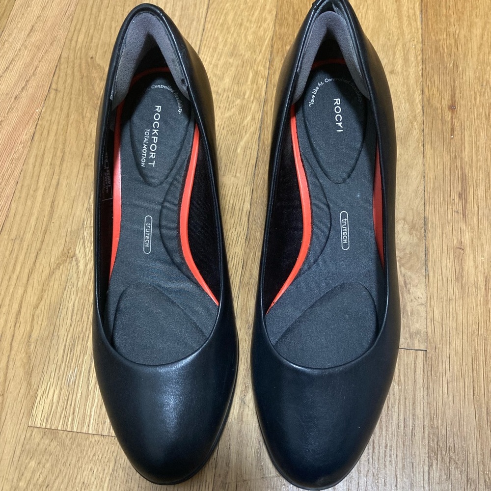 Rockport Black Pumps